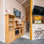 4 Star In Tatil Evi *