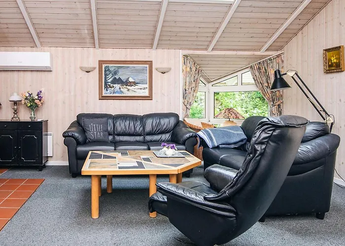 Lakeview Retreat With - By Traum *